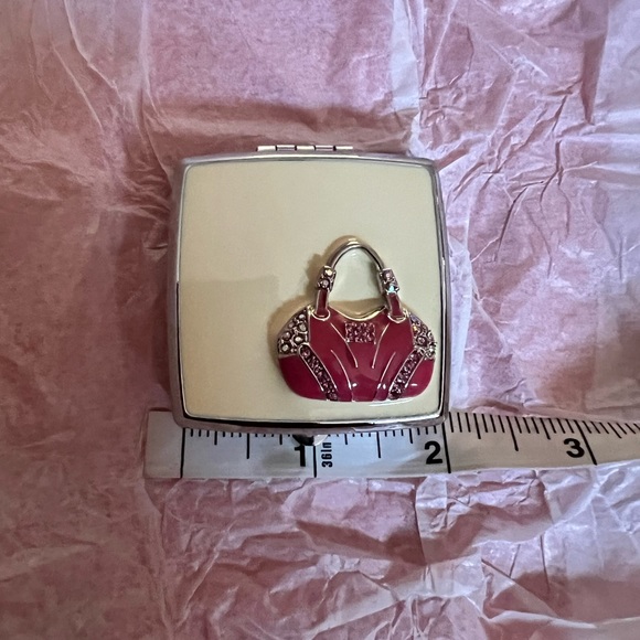 Decorative Pill Case/Box - Picture 5 of 7